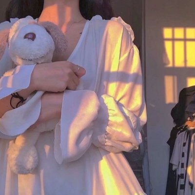 喝得酩酊大醉的辉煌死:国家讽刺的故事